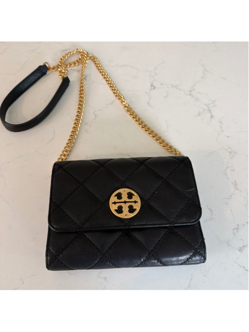 Women's Tory Burch Quilted Leather Crossbody Bag in Black and Gold